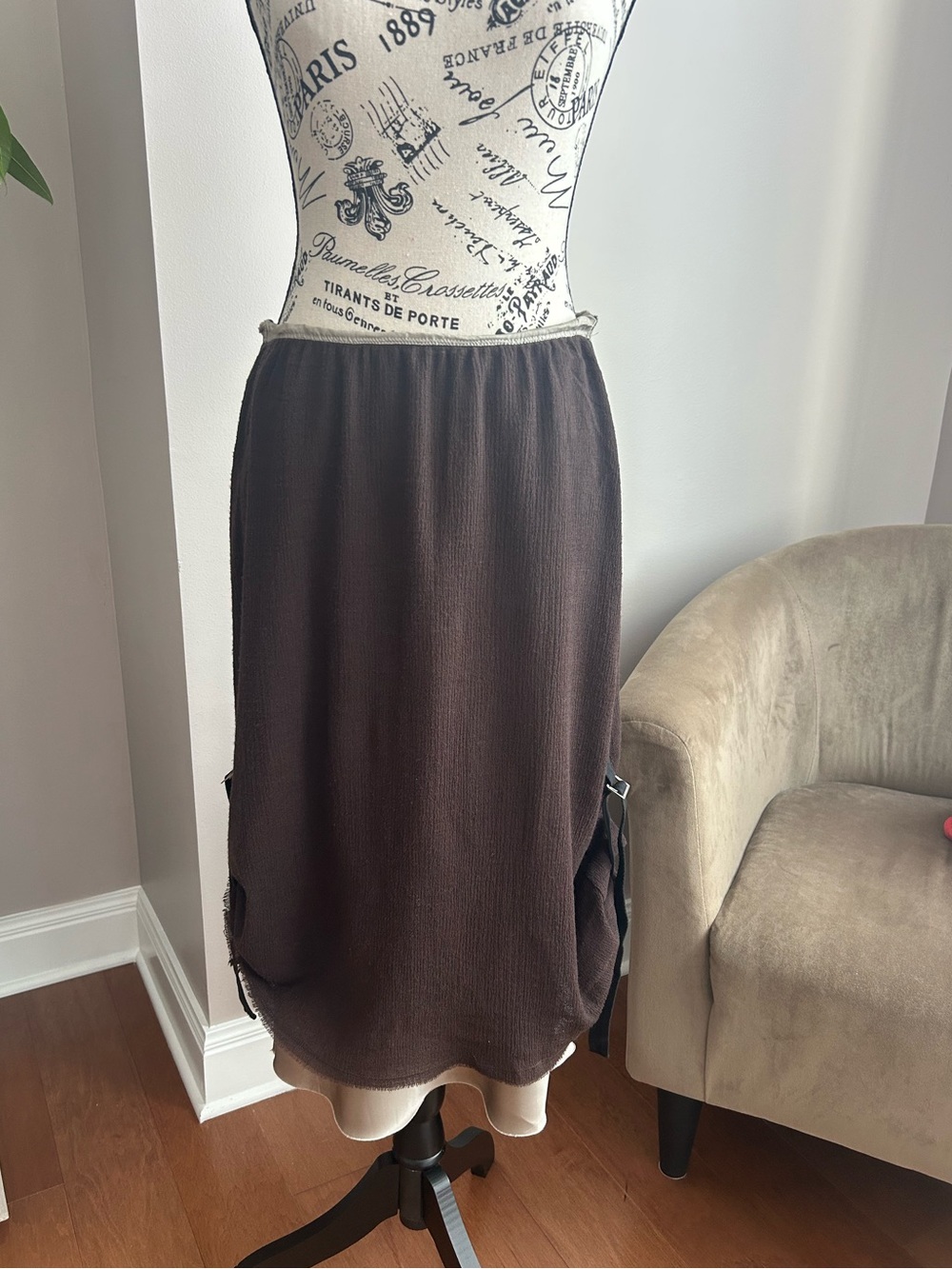 Italian Brown Layered Midi Skirt by Gilmar (Size 42/26)